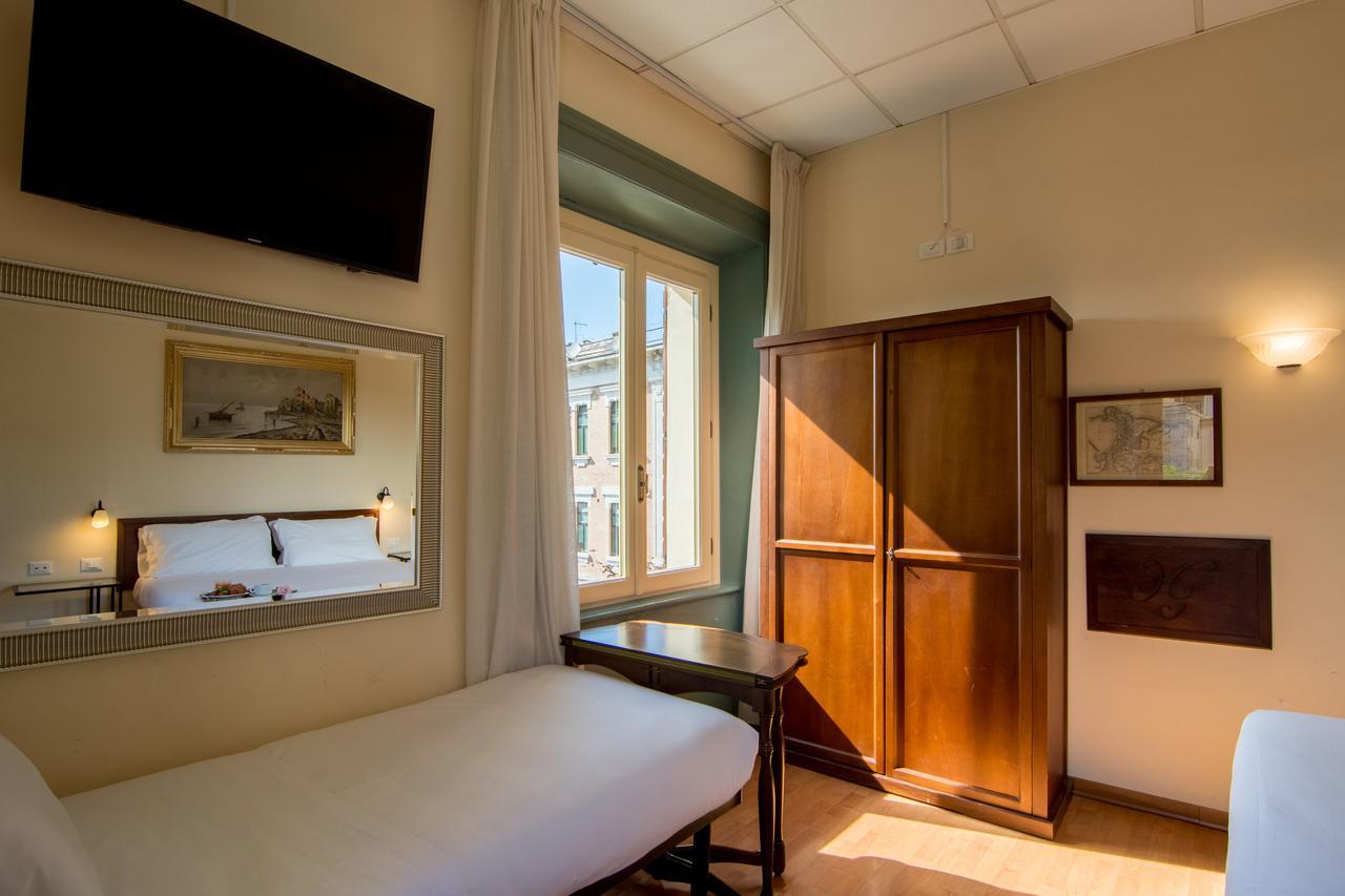 Hotel Della Vittoria Анкона Экстерьер фото